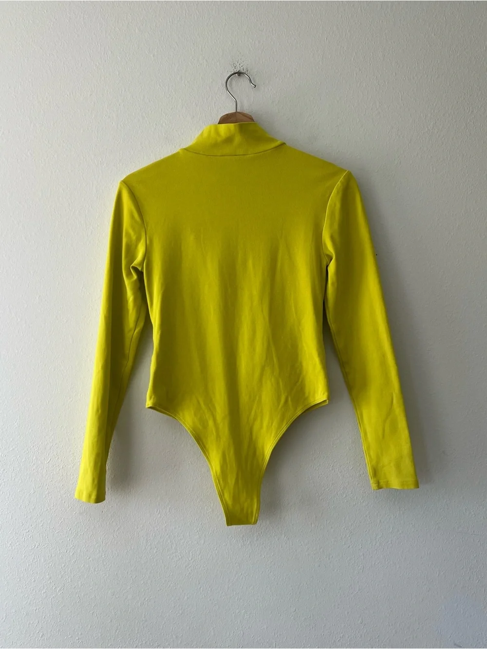 RACHEL PARCELL | Iconic Cutout Stretch Knit Bodysuit in Chartreuse | S - Picture 3 of 4